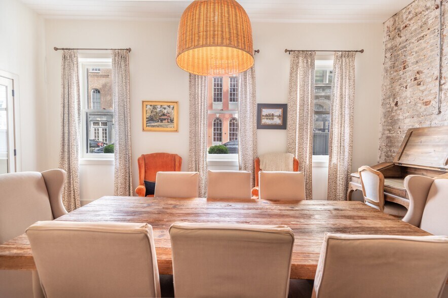 More Photos Of 21 Broad St, Charleston Storefront Retail Residential For Sale