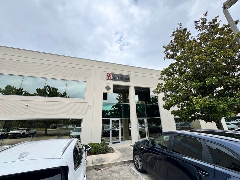 More Photos Of 4333 Silver Star Rd, Orlando Warehouse For Sale