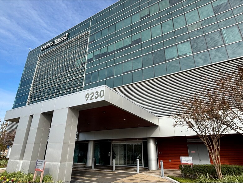 More Photos Of 9230 Katy Fwy, Houston Office For Sale