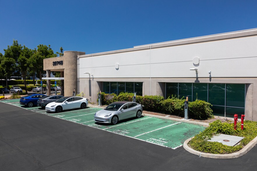 More Photos Of 39611 Eureka Dr, Fremont Unknown For Lease