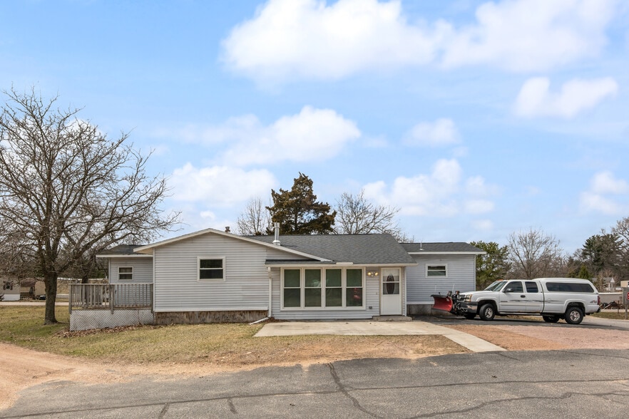 More Photos Of N1130 5th Rd, Coloma Trailer Camper Park For Sale