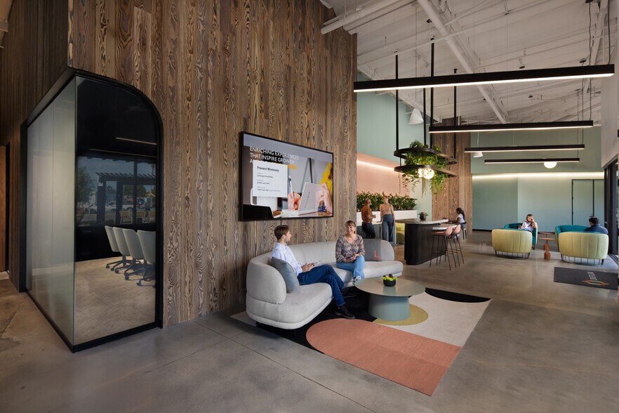 More Photos Of 6815 Flanders Dr, San Diego Unknown For Lease