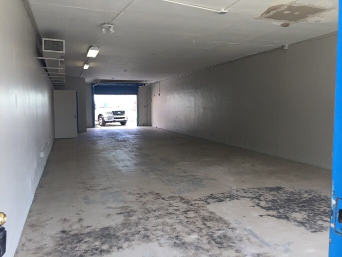 More Photos Of 417-419 S 21st Ave, Hollywood Storefront For Lease