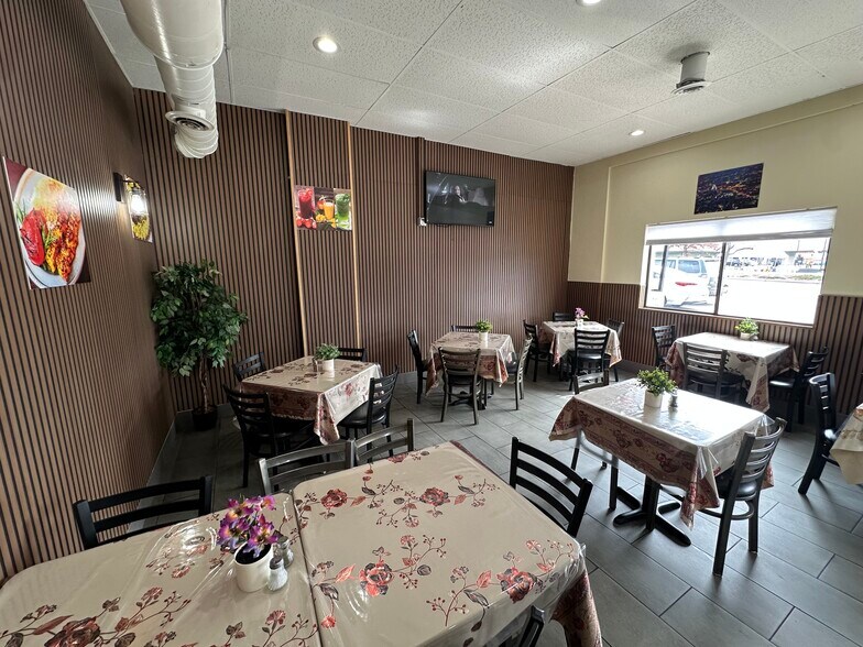 More Photos Of 1399 W Littleton Blvd, Littleton Restaurant For Sale