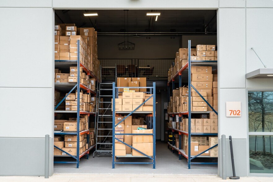 More Photos Of 7637 Fm 3009, Schertz Light Distribution For Sale