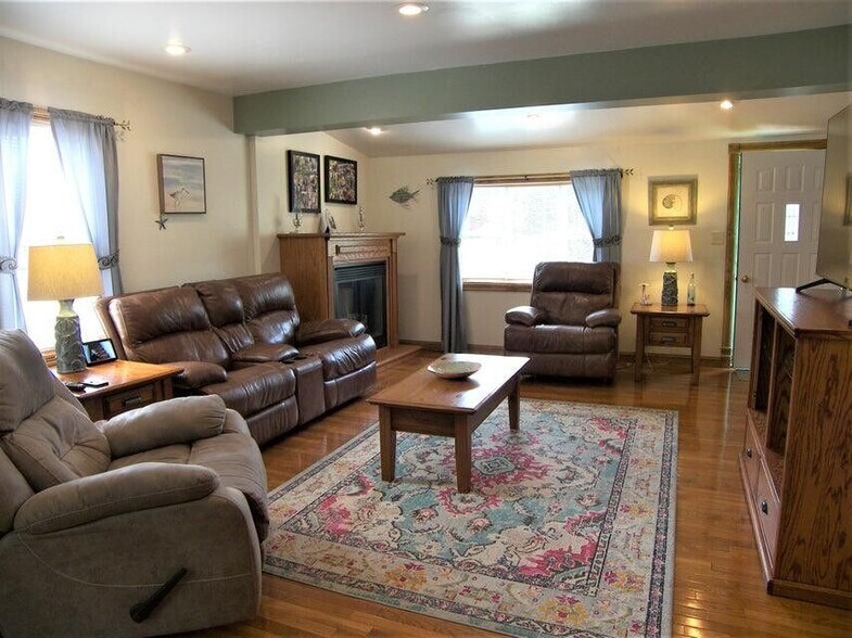 More Photos Of 19449 US Highway 12, New Buffalo Office For Sale