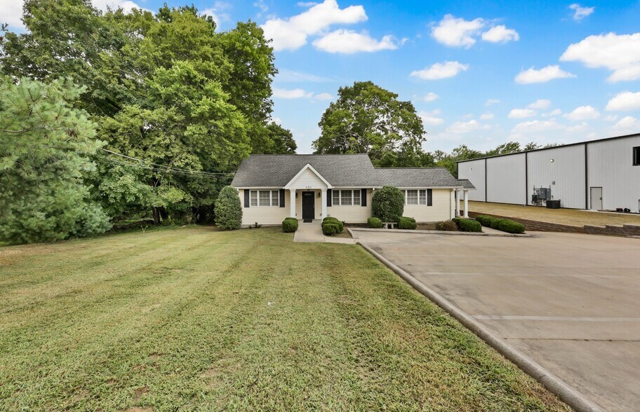 More Photos Of 451 Rossview Rd, Clarksville Office For Sale