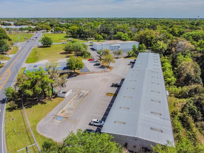 More Photos Of 2401 Airport Rd, Plant City Manufacturing For Sale
