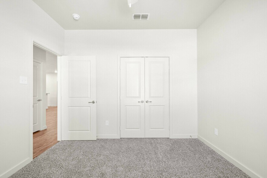 More Photos Of 10911 Albany Ave, Lubbock Specialty For Sale