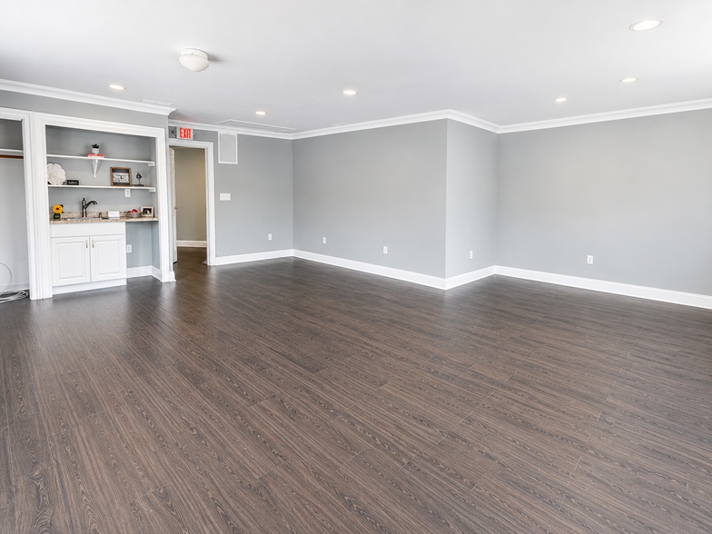 More Photos Of 735-737 Villa Ave, Fairfield Storefront Retail Office For Lease