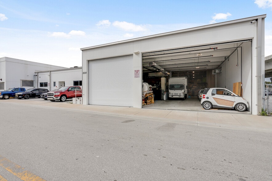 More Photos Of 2725 Hillsboro Rd, West Palm Beach Warehouse For Sale
