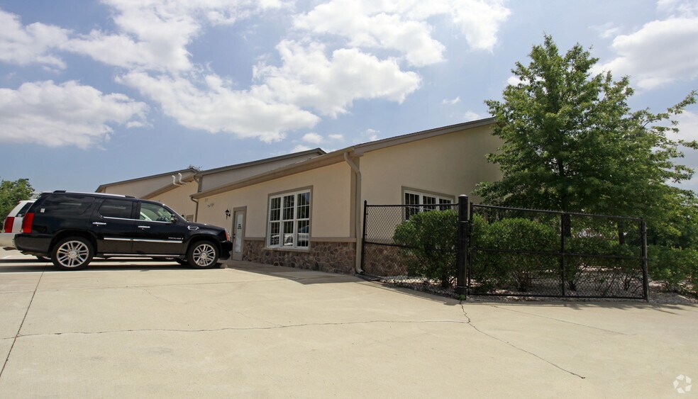 More Photos Of 37310 E Richardson Ln, Purcellville Warehouse For Sale