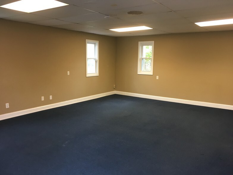 Primary Photo Of 402 Valentine St, Hackettstown Warehouse For Lease