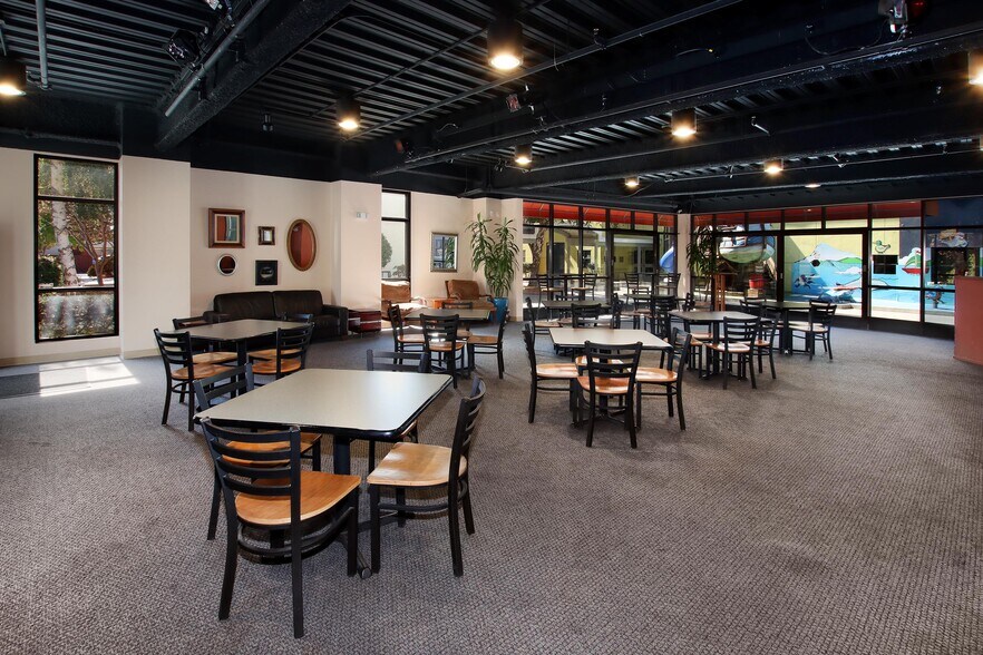 More Photos Of 440 Frederick St, Santa Cruz Unknown For Lease