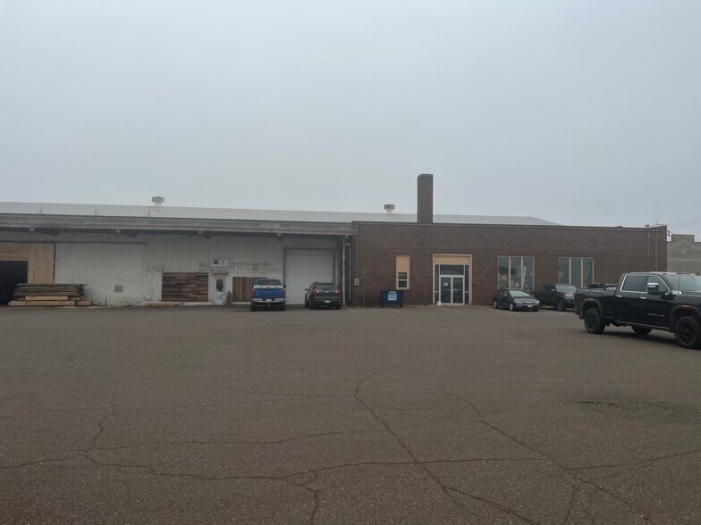 More Photos Of 350 Garfield Ave, Duluth Warehouse For Lease