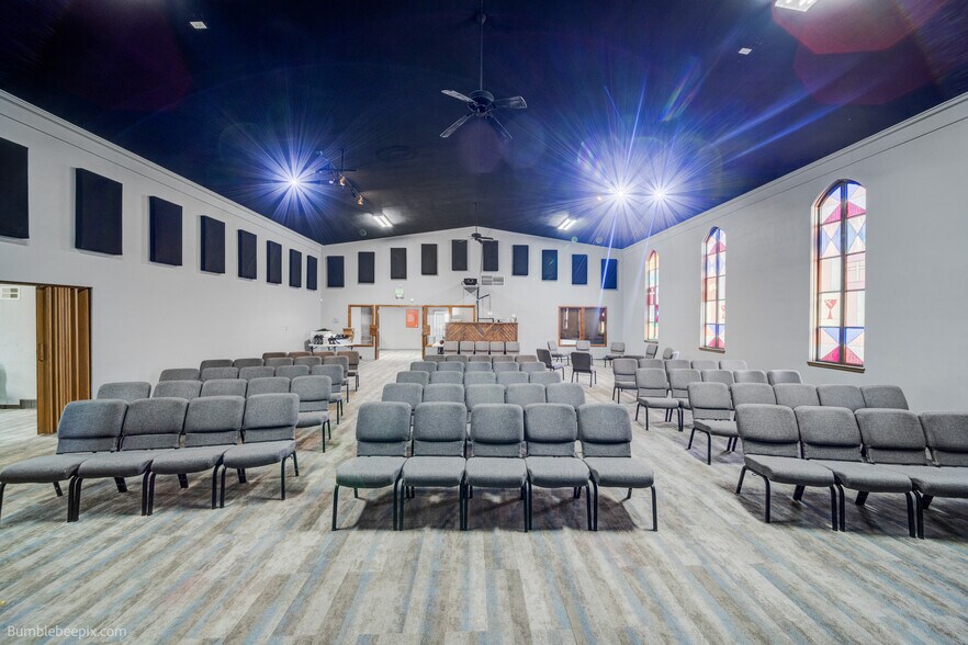 More Photos Of 610 N 4th St, Coeur d'Alene Religious Facility For Lease