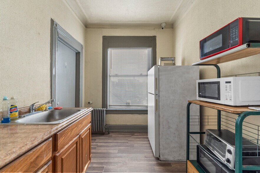 More Photos Of 368-370 Summer Ave, Newark Apartments For Sale