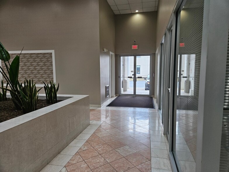 More Photos Of 2841 Hartland Rd, Falls Church Office For Sale