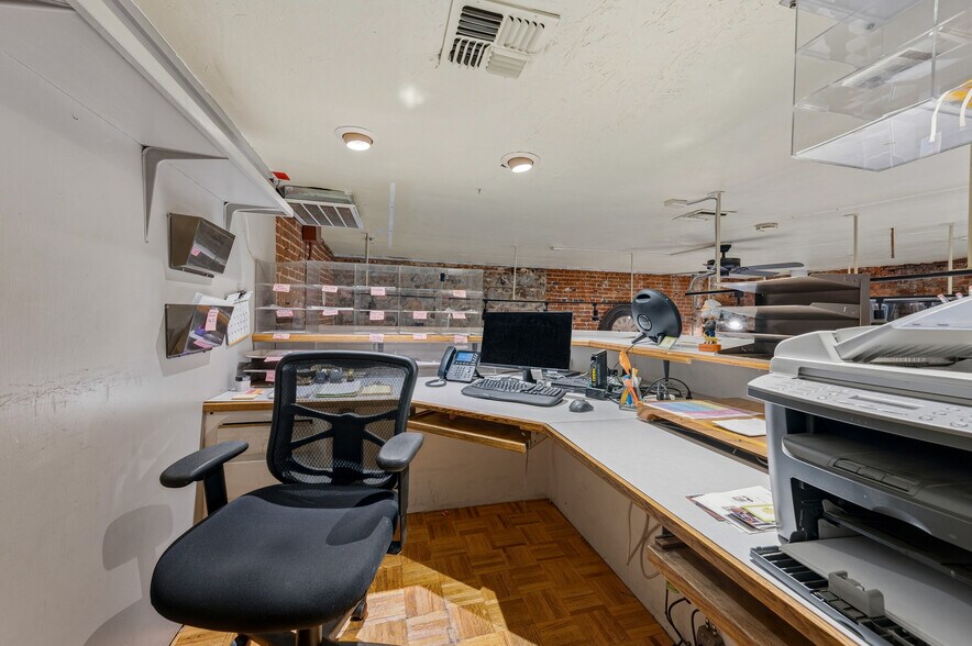 More Photos Of 102 W Main St, Grass Valley General Retail For Sale