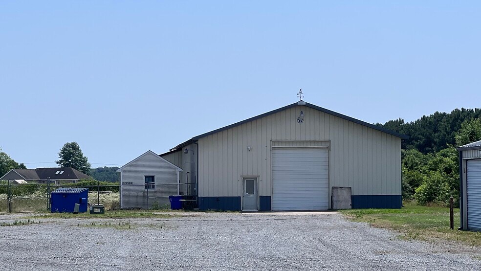 More Photos Of 20643 Sussex Hwy, Seaford Warehouse For Lease
