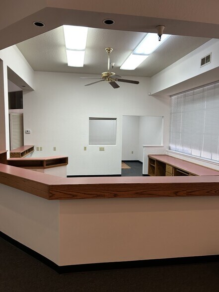 More Photos Of 1660-1690 San Pablo Ave, Pinole Medical For Lease
