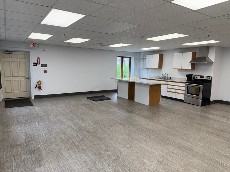 More Photos Of 450 W River St, Orange Light Distribution For Sale