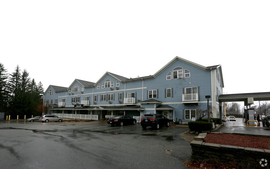 More Photos Of 249 Main St, Rutland Apartments For Lease