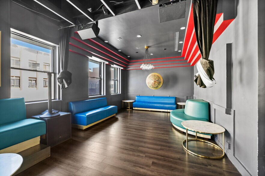 More Photos Of 1000 J St, Sacramento Storefront For Lease