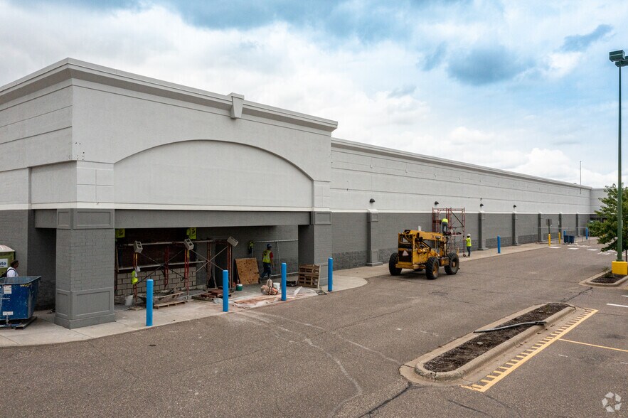 More Photos Of 1390-1440 W University Ave, Saint Paul Unknown For Lease