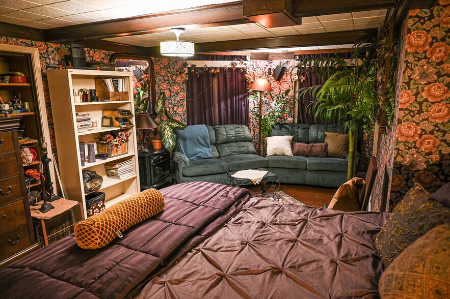 More Photos Of 1272 SW Fillmore St, Topeka Hospitality For Sale