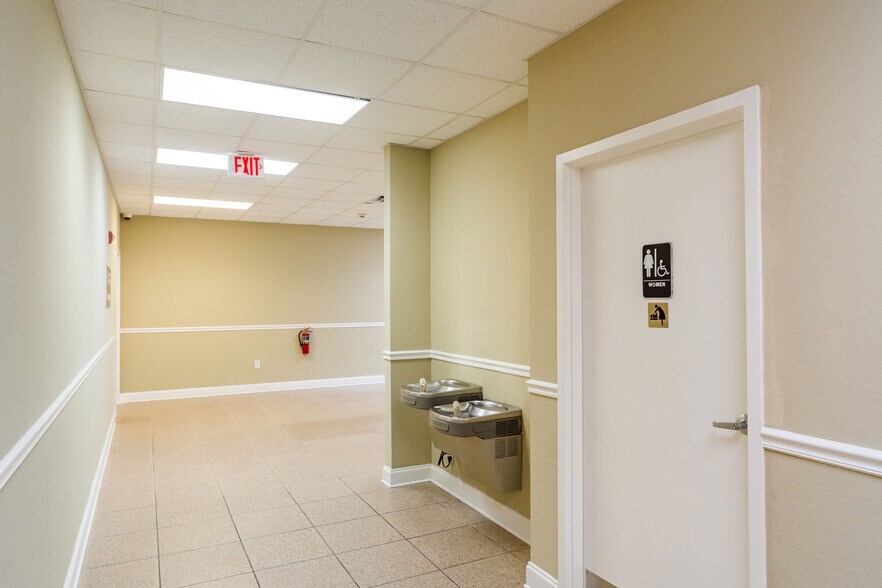 More Photos Of 5431 E Silver Springs Blvd, Silver Springs Office For Lease