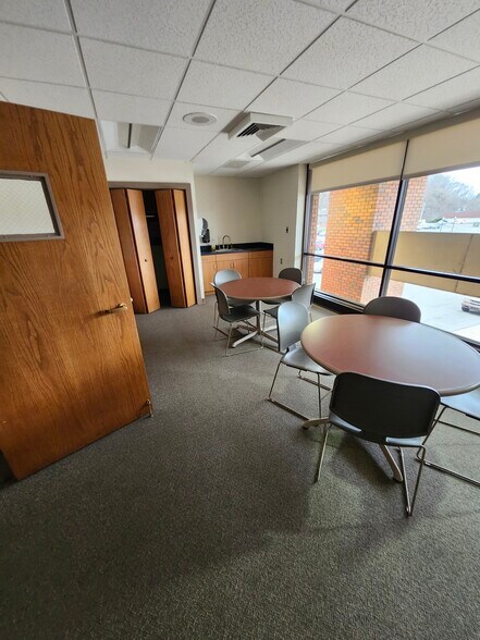 More Photos Of 2 N Mill St, New Castle Bank For Sale