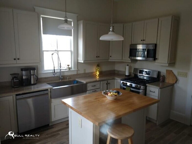 More Photos Of 233 Gilreath Rd NW, Cartersville Assisted Living For Sale