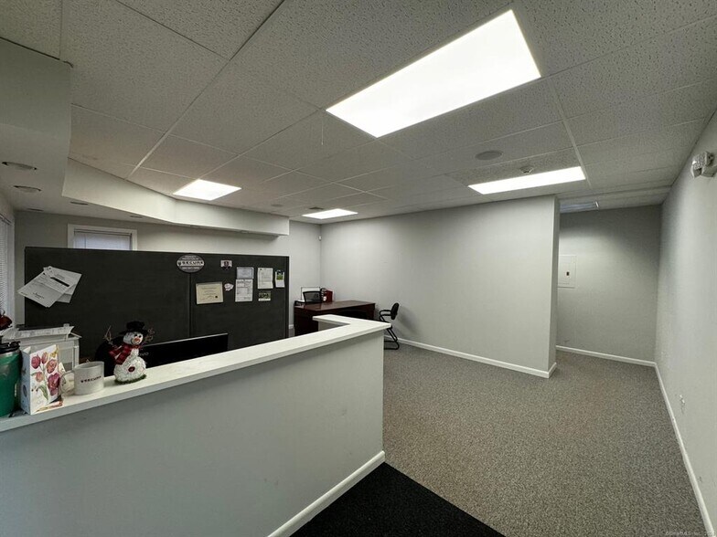 More Photos Of 324 Elm St, Monroe Medical For Sale