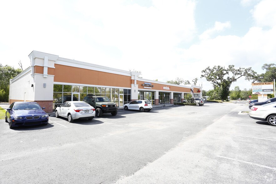 More Photos Of 7260 Broad St, Brooksville Unknown For Lease