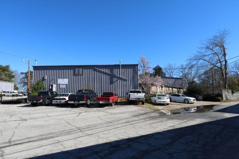 More Photos Of 10 Oil Mill Rd, Greenville Warehouse For Lease