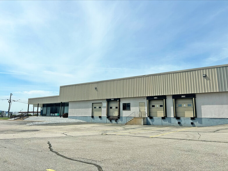 More Photos Of 35 Pine St, Manchester Manufacturing For Lease