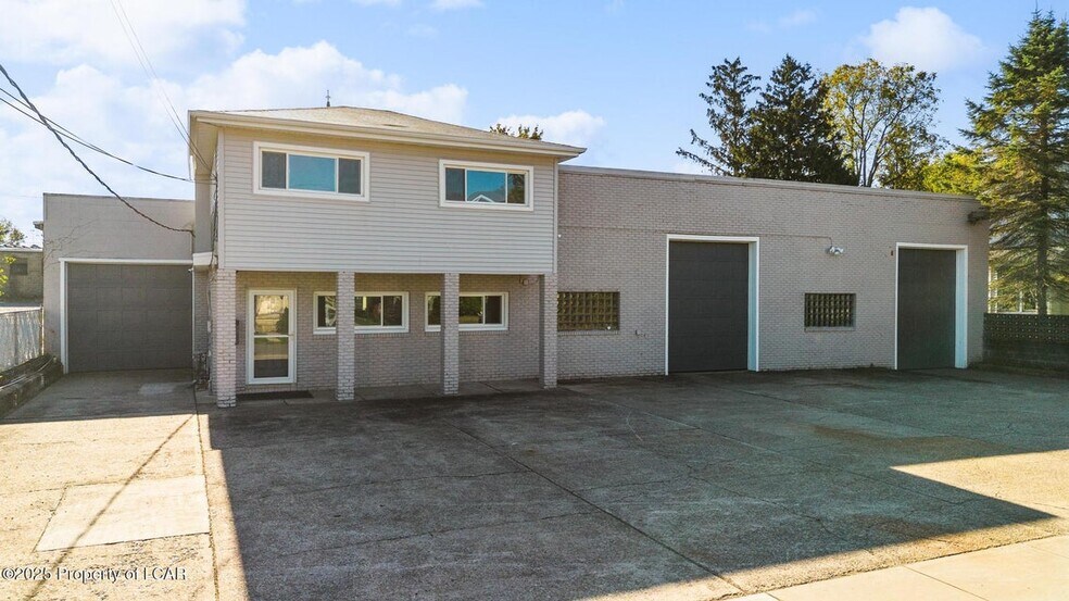 More Photos Of 36 Atherton Ave, Wyoming Warehouse For Sale