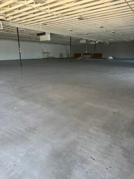 More Photos Of 116 N Lindsay Rd, Mesa Unknown For Lease