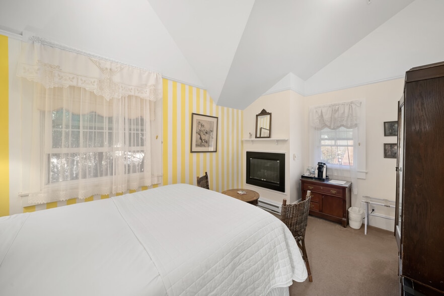 More Photos Of 2476 Main St, Cambria Hospitality For Sale