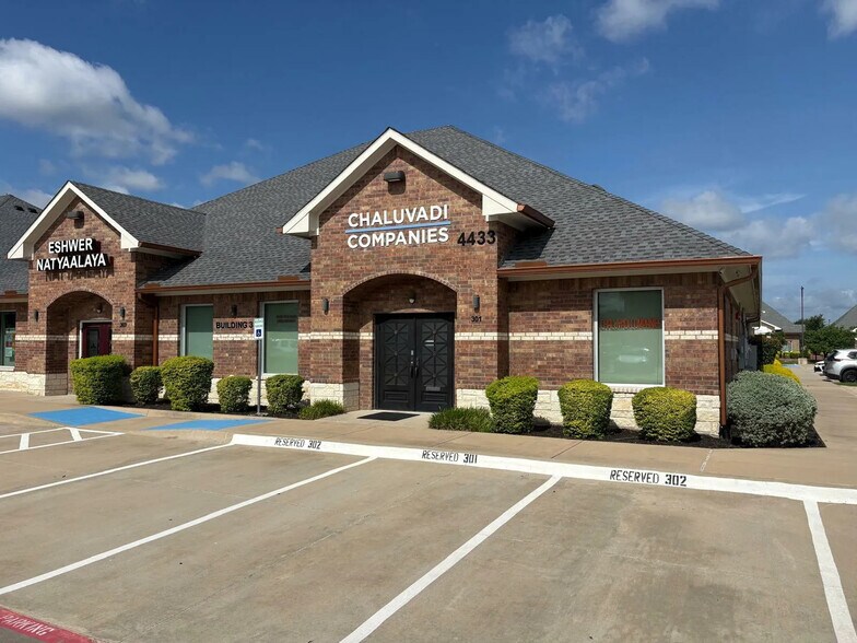 Primary Photo Of 4433 Punjab Way, Frisco Medical For Lease