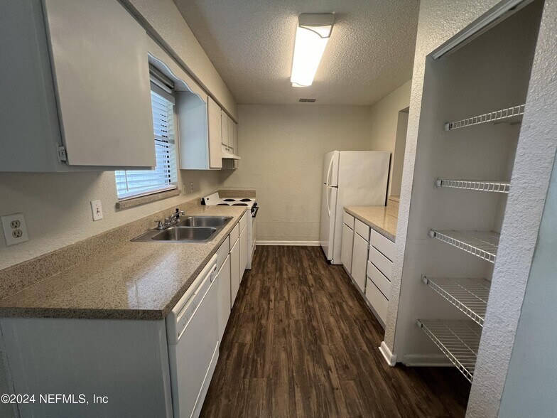 More Photos Of 1357 Kingsley Ave, Orange Park Apartments For Sale