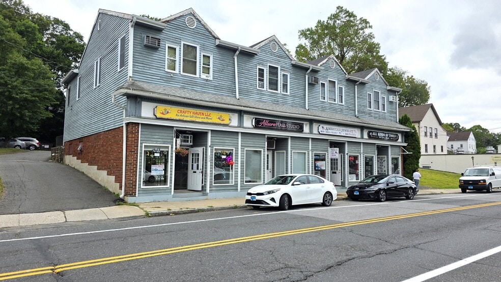Primary Photo Of 224 Main St, Oakville Storefront Retail Residential For Lease