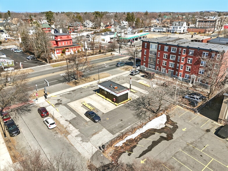 More Photos Of 671 State St, Springfield Convenience Store For Sale