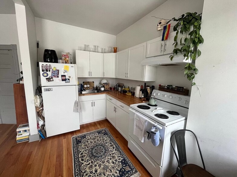 More Photos Of 402 1/2 N 2nd St, Richmond Storefront Retail Residential For Sale