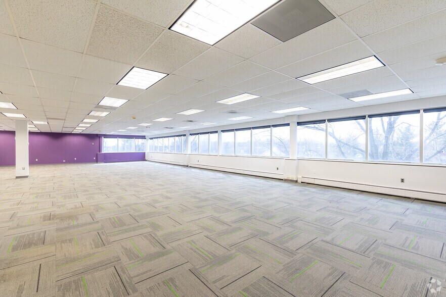 More Photos Of 101 Grovers Mill Rd, Lawrenceville Office For Sale