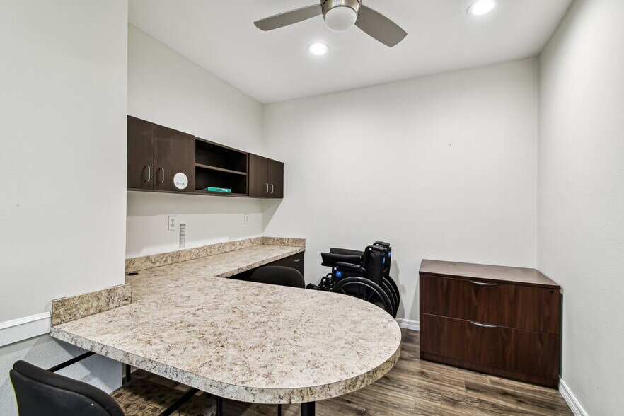More Photos Of 7720 W Waters Ave, Tampa Office For Lease
