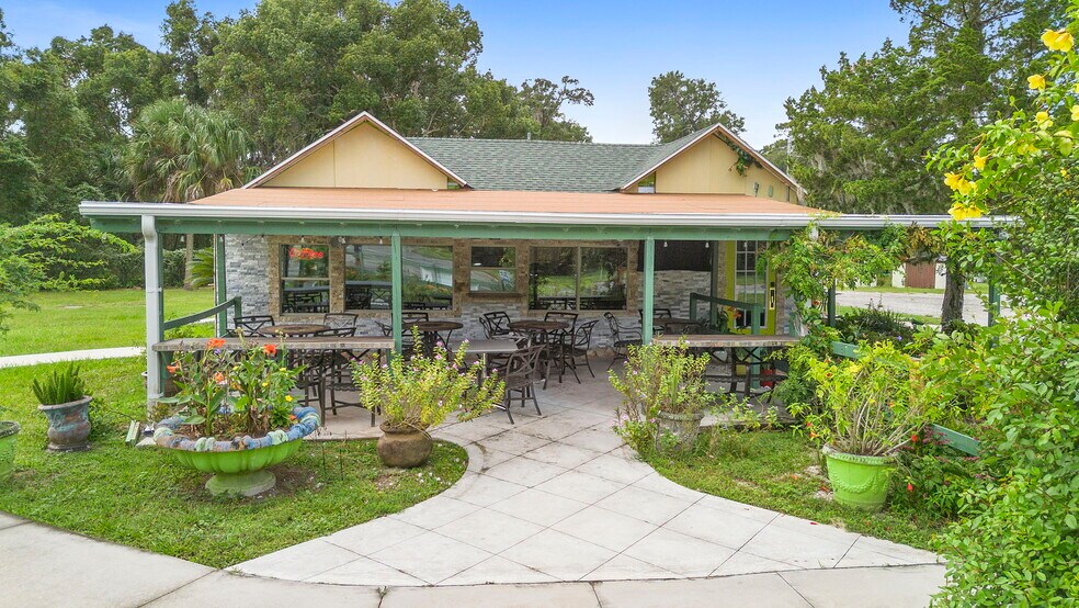 More Photos Of 4630 US Highway 17, De Leon Springs Restaurant For Sale