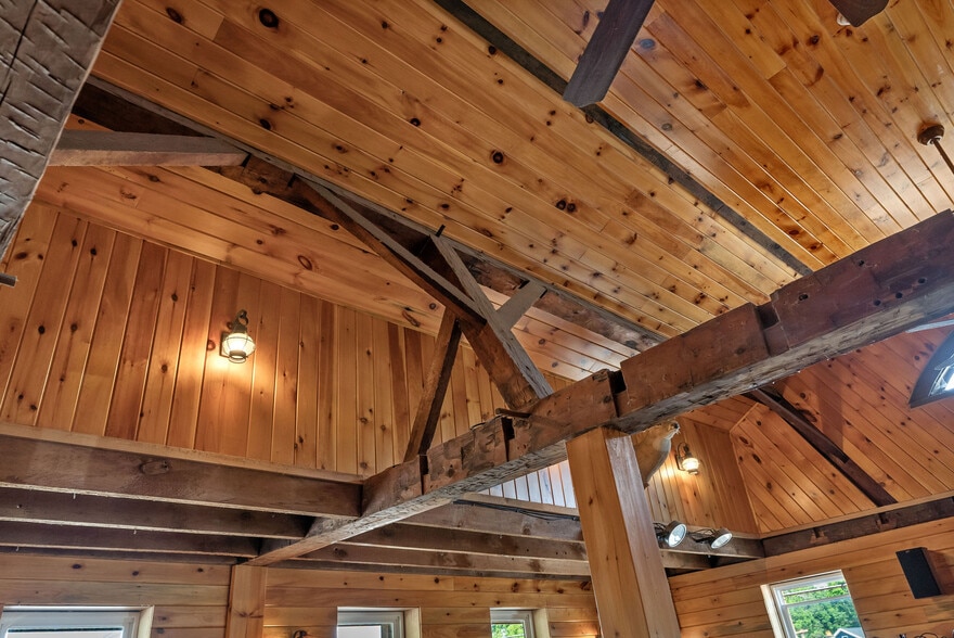 More Photos Of 552 Main St, Apalachin General Retail For Sale