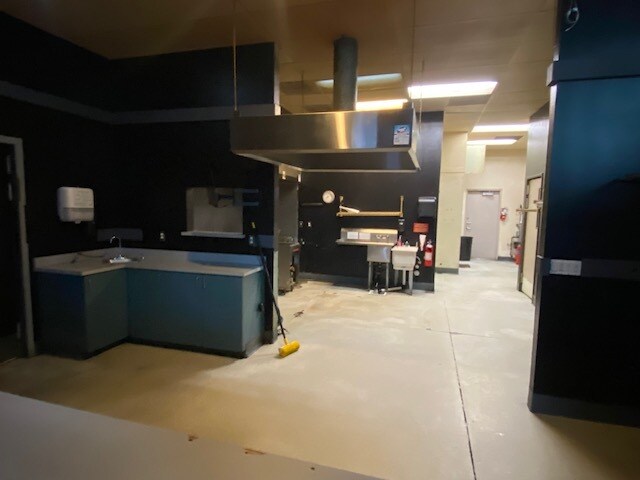 More Photos Of 22605 NE Halsey St, Fairview Unknown For Lease